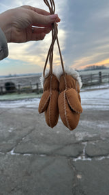 Sheepskin Puddy Mittens with Thumbs | Chesnut