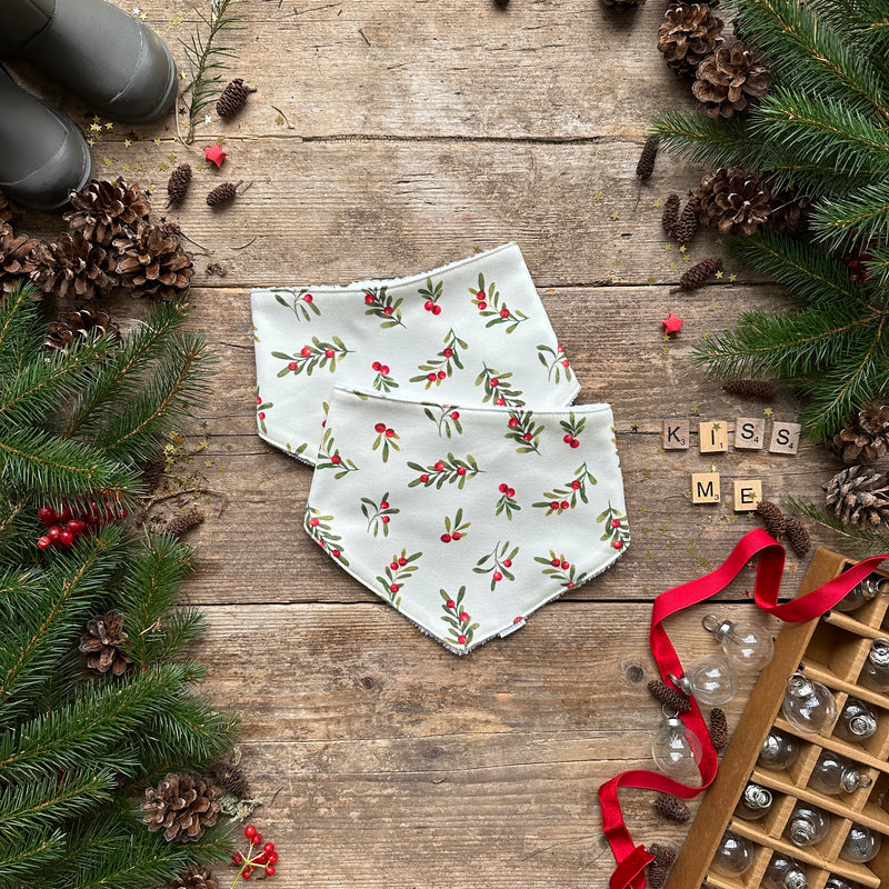 Berry Christmas Dribble Bib | Ready To Post