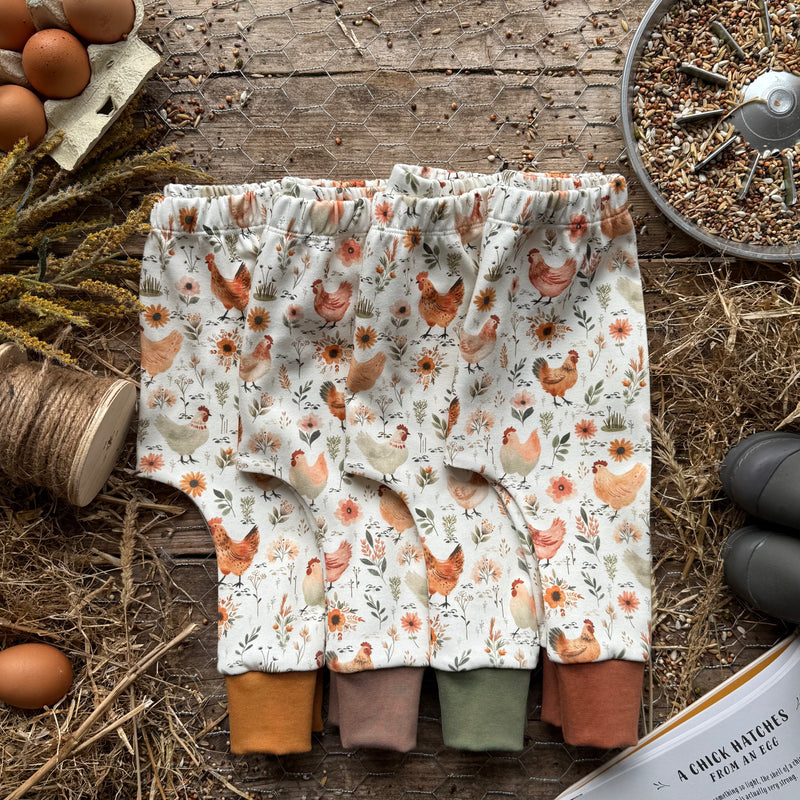 Chicken Meadow Slim Leggings