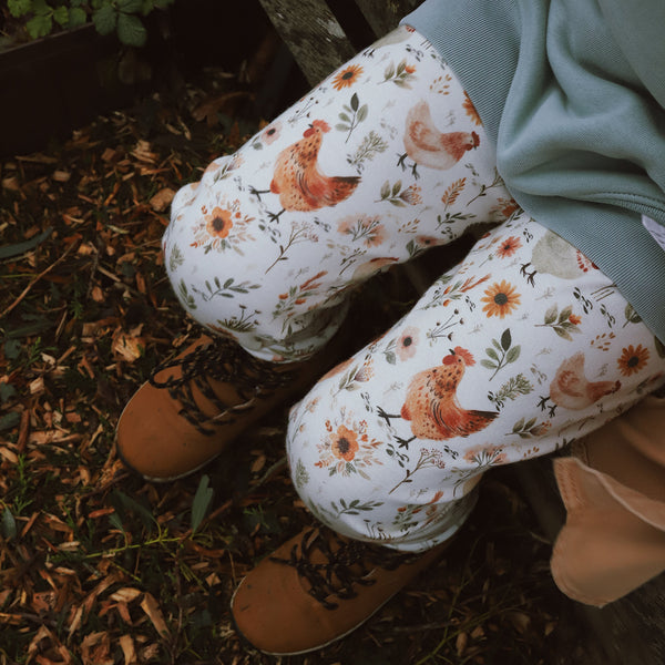 Chicken Meadow Slim Leggings