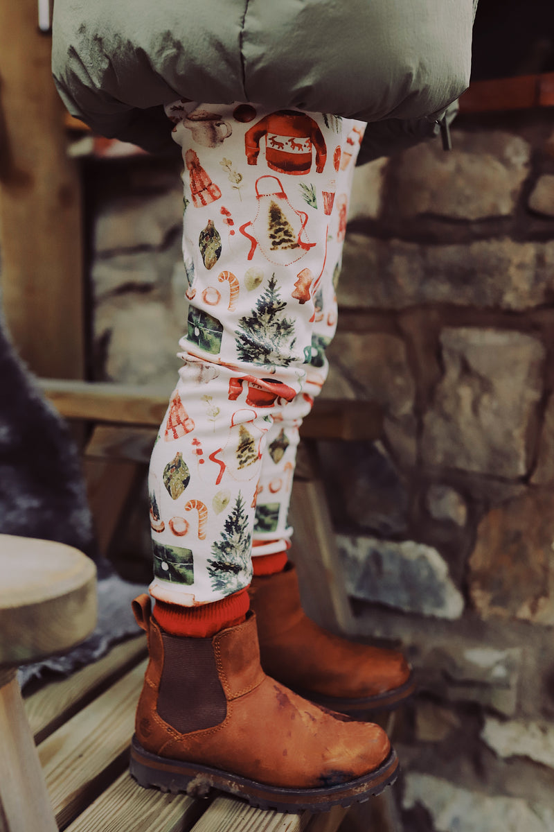 Cosy Christmas Slim Leggings