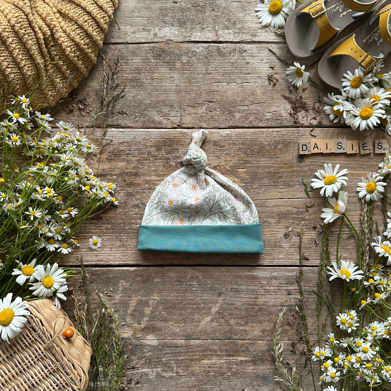 Daisies Knotted Hats | Ready To Post