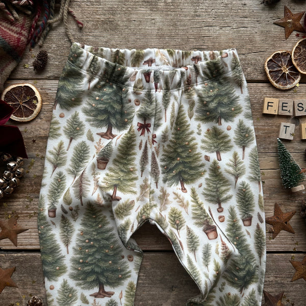 Ribbon Christmas Tree Slim Leggings | Ready To Post