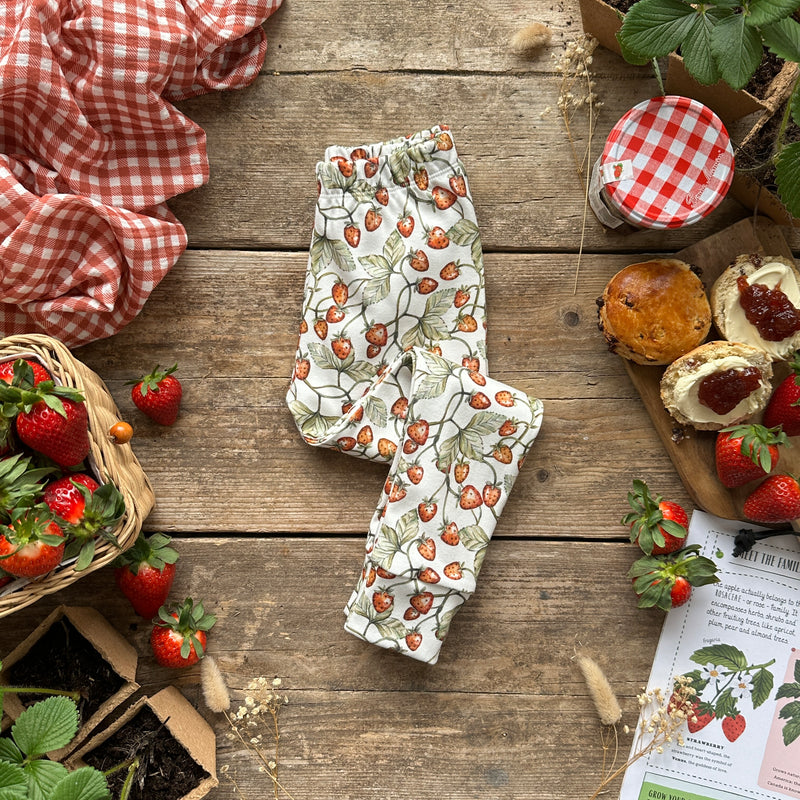 Strawberries Slim Leggings | Ready To Post